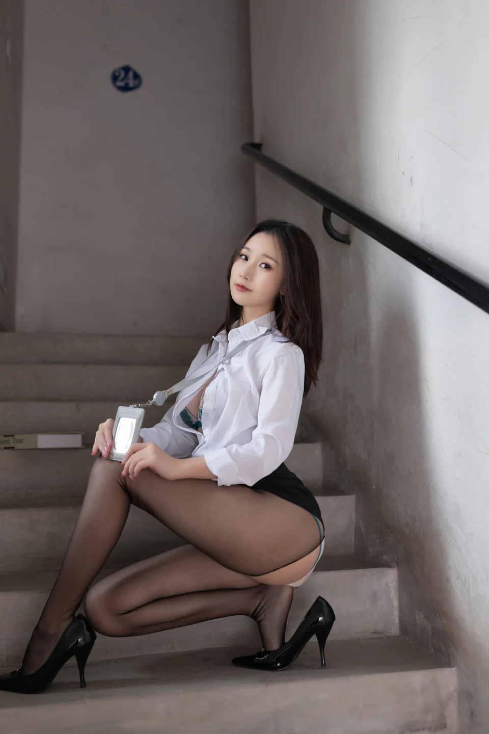 杏子Yada - 出门请带套套 [121P-1GB] tg@simisebaisi 【丝足阁】018.webp